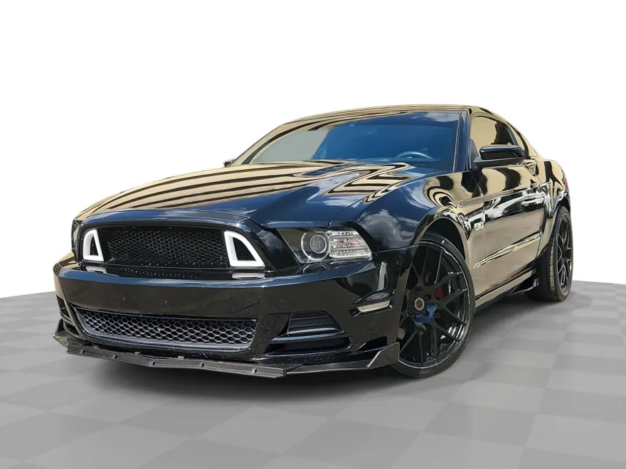 2014 Ford Mustang GT photo 1