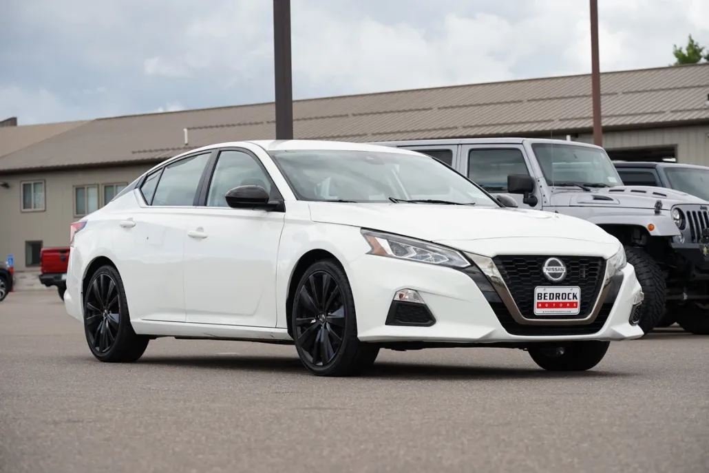 2020 Nissan Altima 2.5 SR photo 1