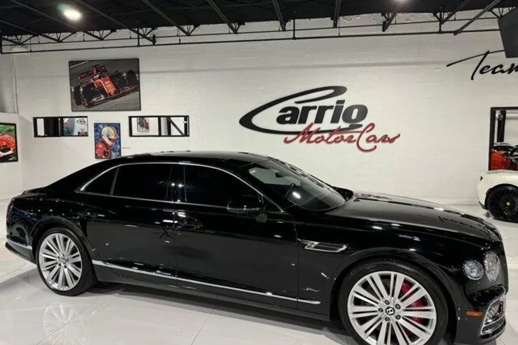 2023 Bentley Flying Spur Mulliner W12 photo 1