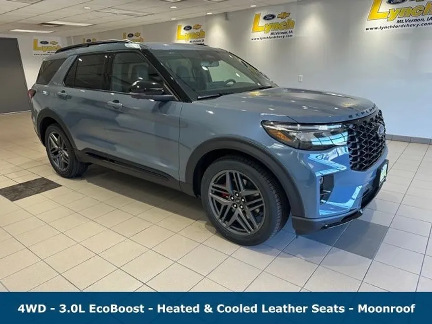 2025 Ford Explorer ST photo 1