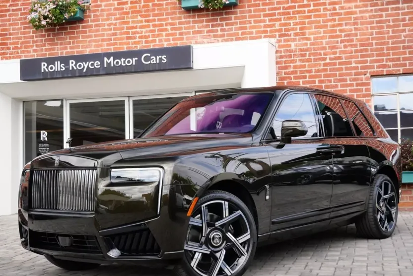 2025 Rolls Royce Cullinan Black Badge photo 1