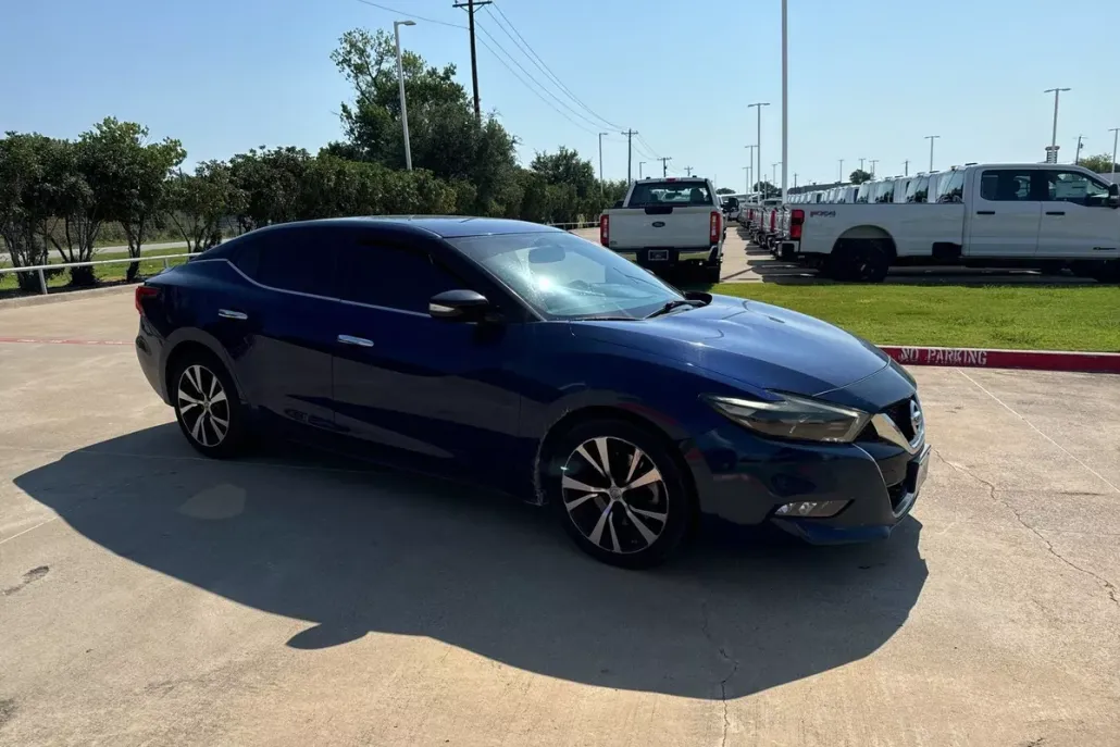 2018 Nissan Maxima SV photo 1