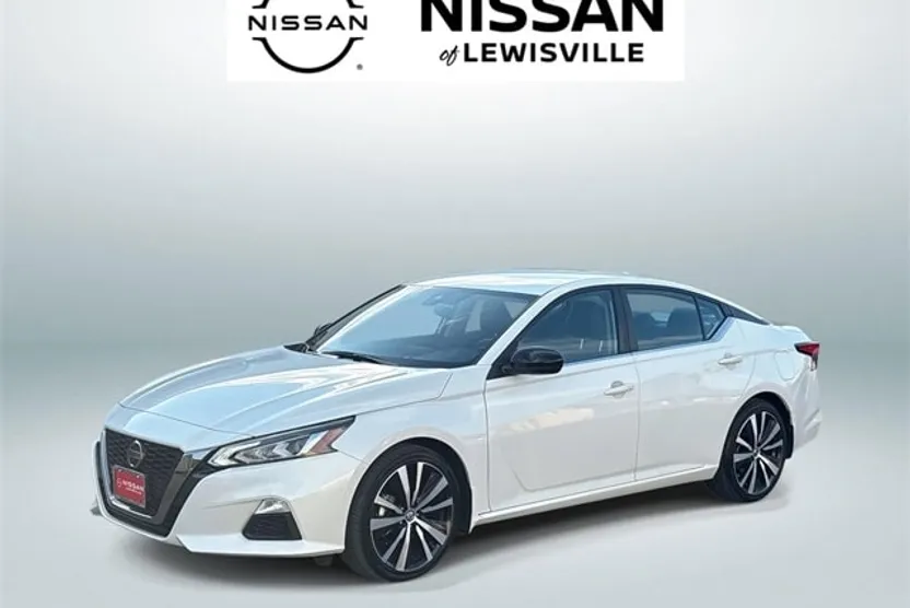 2022 Nissan Altima 2.5 SR photo 1
