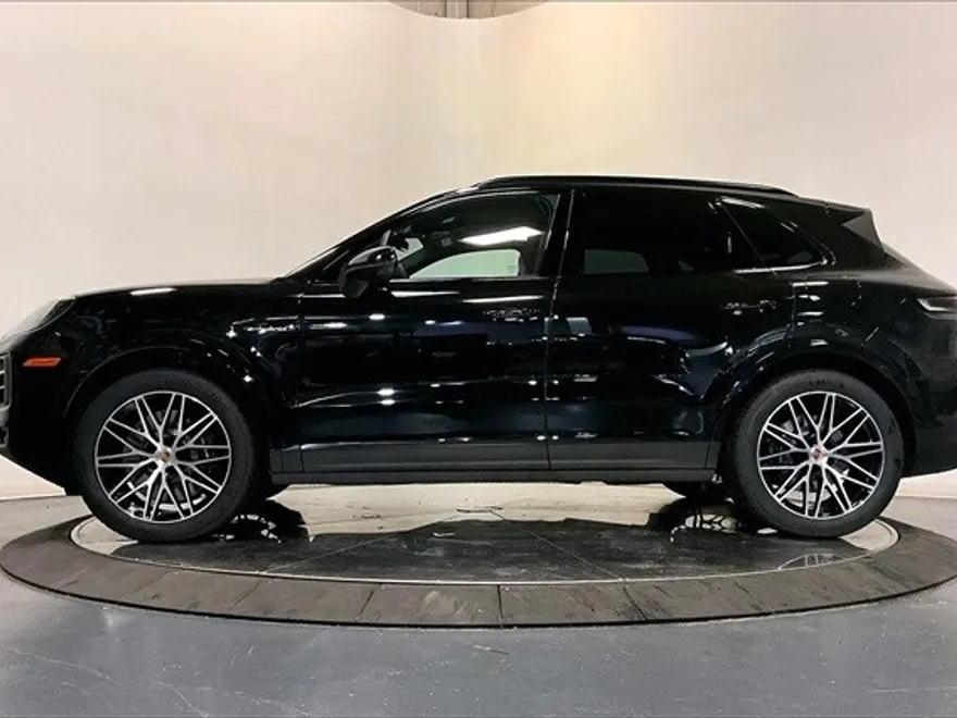 2026 Porsche Cayenne E-Hybrid photo 1