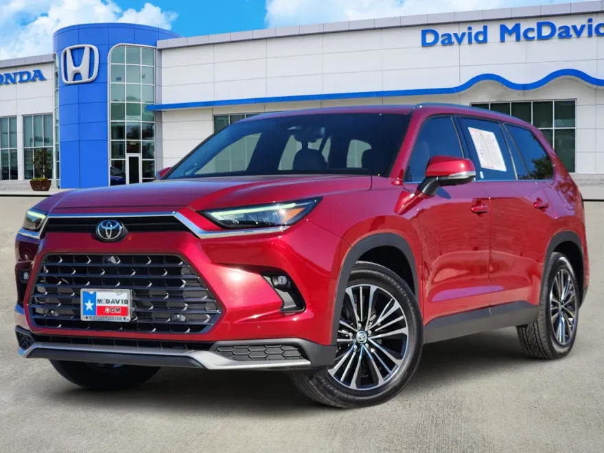 2024 Toyota Highlander Hybrid Platinum photo 1