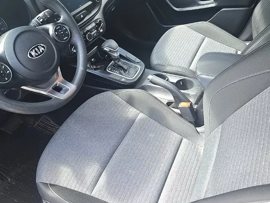 2021 Kia Soul S photo 1