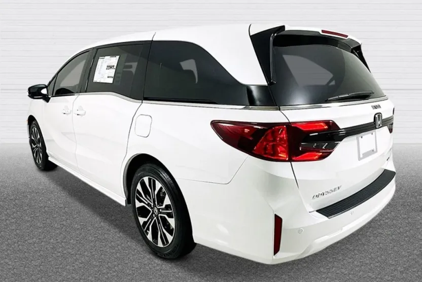 2026 Honda Odyssey Elite photo 1