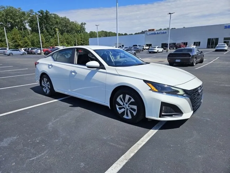 2023 Nissan Altima 2.5 S photo 1