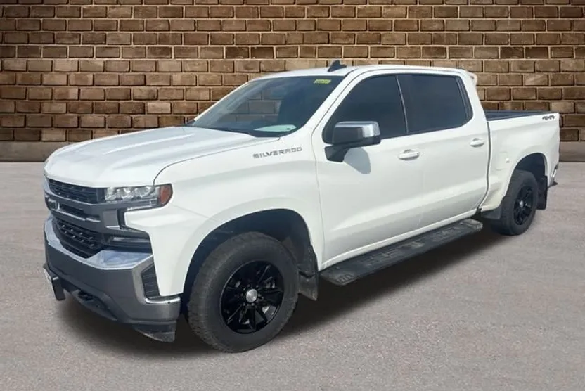 2021 Chevrolet Silverado 1500 LT photo 1