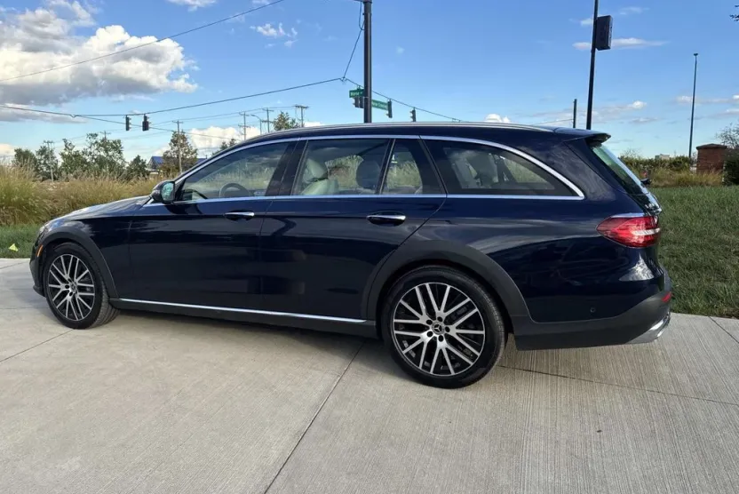 2022 Mercedes Benz E 450 4MATIC All-Terrain photo 1