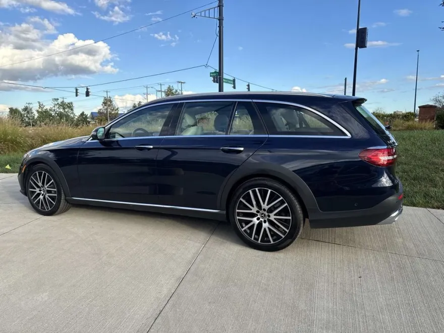 2022 Mercedes Benz E 450 4MATIC All-Terrain photo 1