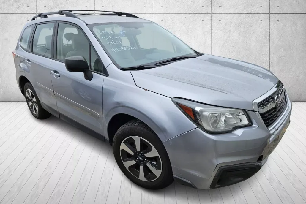 2017 Subaru Forester 2.5i photo 1