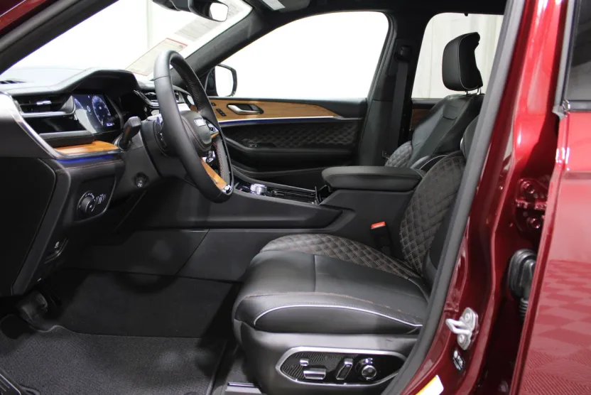 2025 Jeep Grand Cherokee L Summit Reserve photo 1