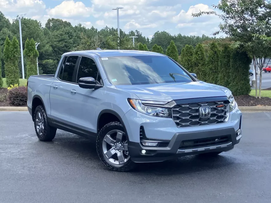 2024 Honda Ridgeline TrailSport photo 1