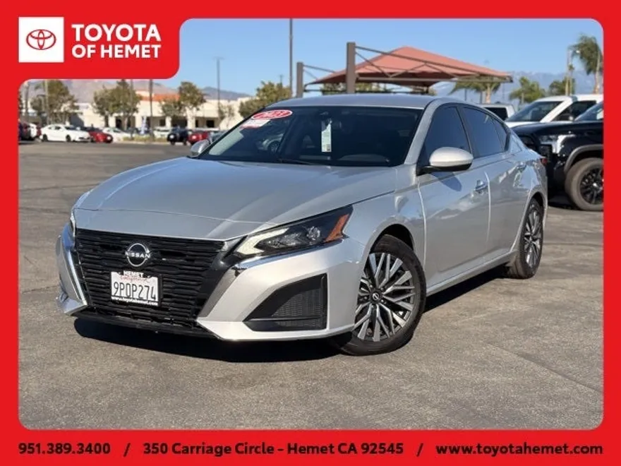2023 Nissan Altima SV photo 1