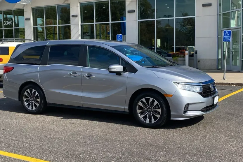 2022 Honda Odyssey EX-L photo 1