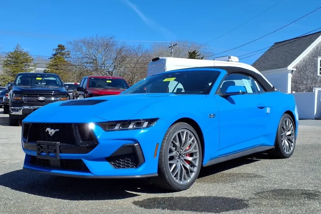 2025 Ford Mustang GT Premium Convertible photo 1