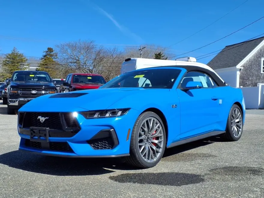 2025 Ford Mustang GT Premium Convertible photo 1