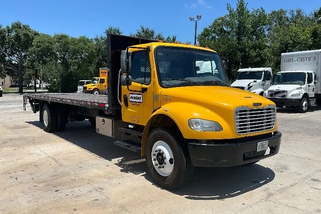 2020 Freightliner M2 106 Medium Duty photo 1