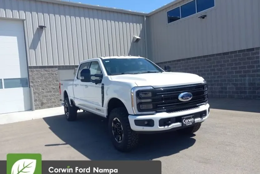 2025 Ford F-350 Platinum photo 1