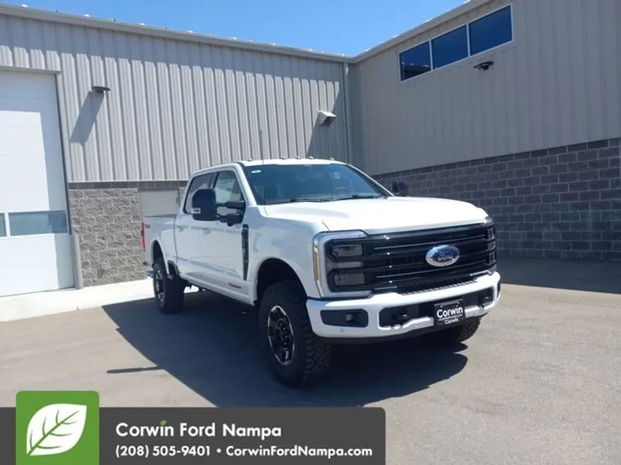 2025 Ford F-350 Platinum photo 1