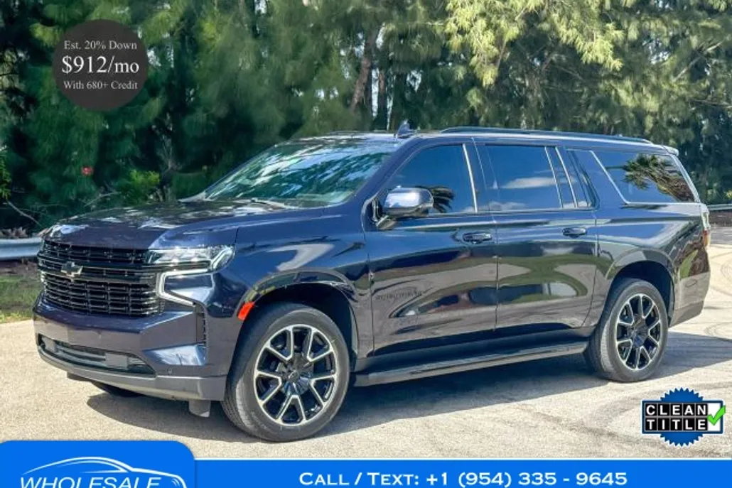 2023 Chevrolet Suburban RST photo 1