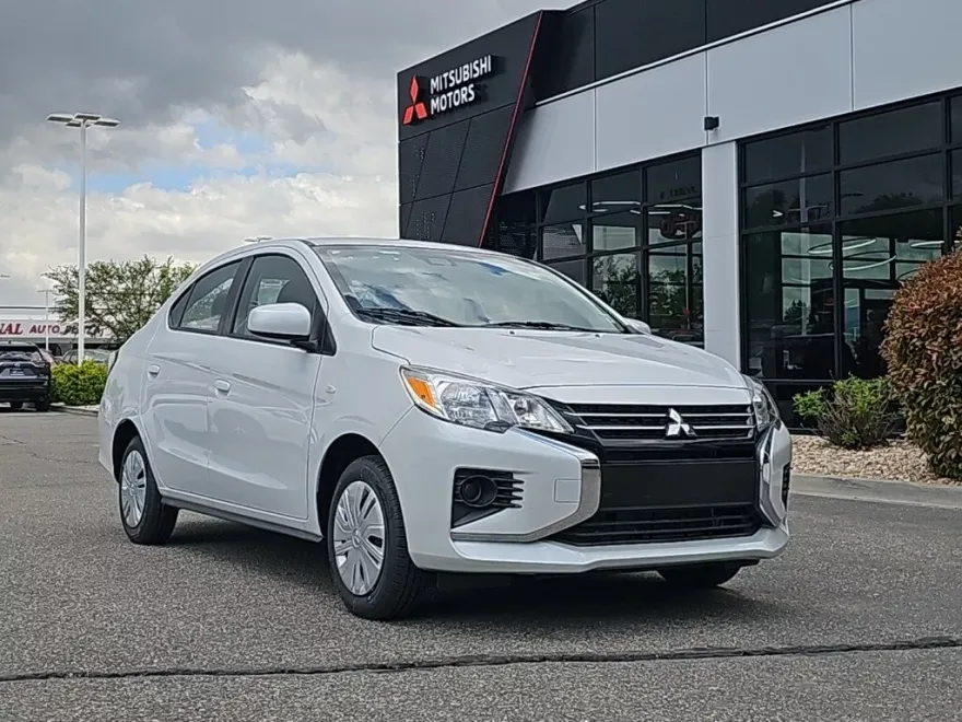 2024 Mitsubishi Mirage G4 photo 1