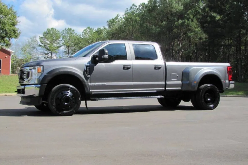 2022 Ford F-450 photo 1