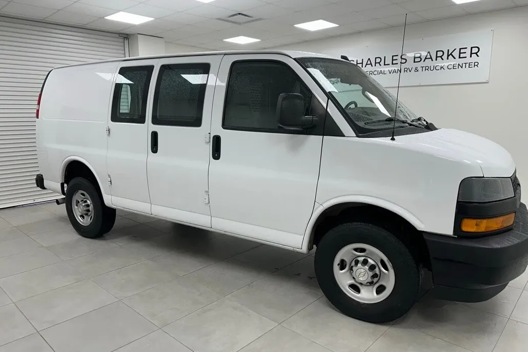 2021 Chevrolet Express Cargo Van photo 1