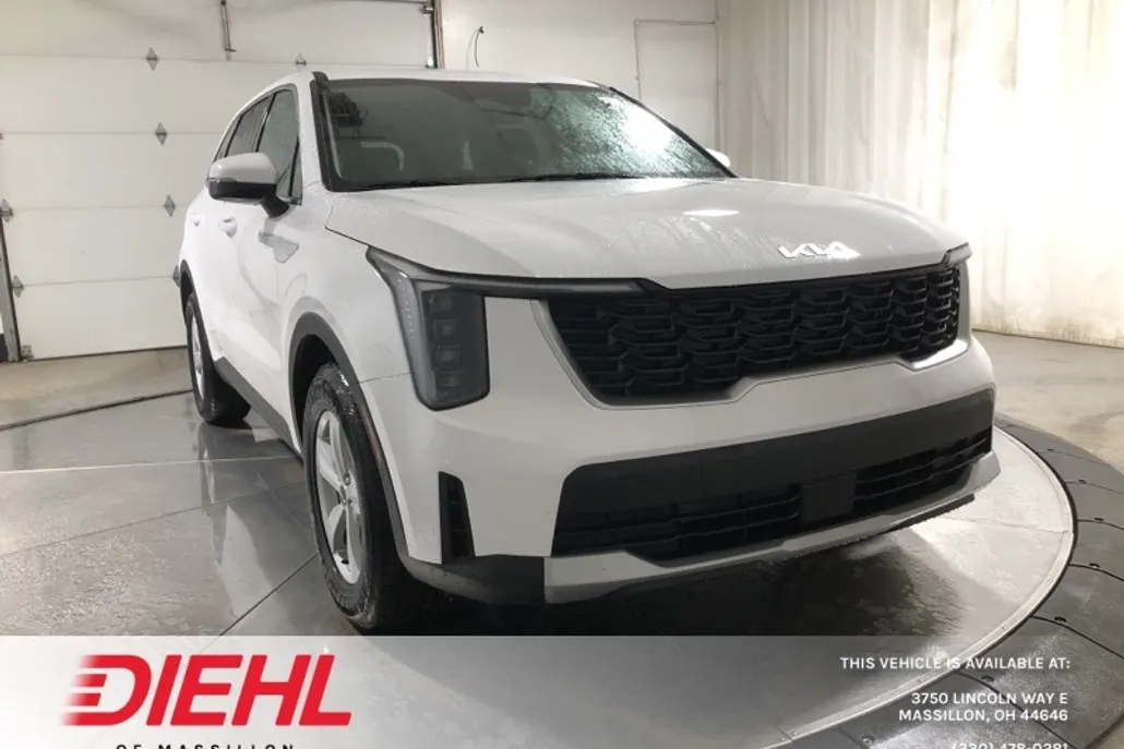 2025 Kia Sorento LX photo 1