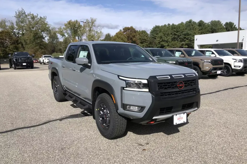 2025 Nissan Frontier PRO-4X photo 1