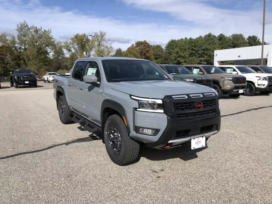 2025 Nissan Frontier PRO-4X photo 1