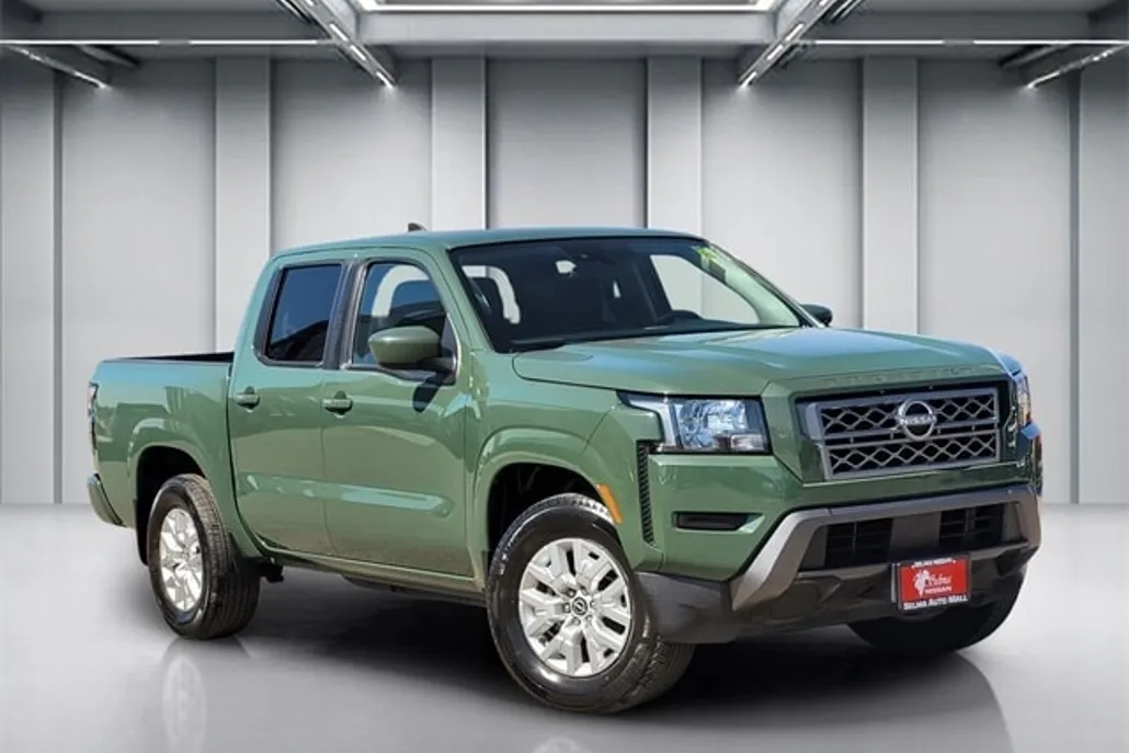 2022 Nissan Frontier SV photo 1