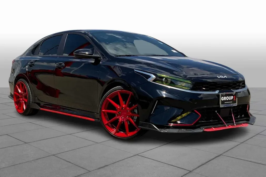 2024 Kia Forte GT-Line photo 1