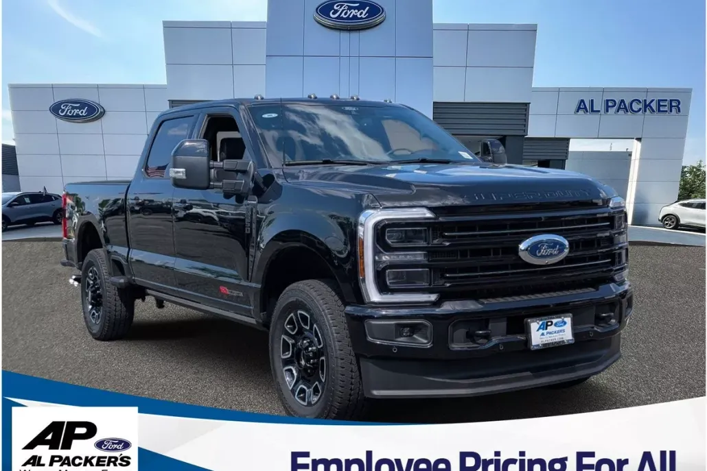 2025 Ford F-350 Platinum photo 1