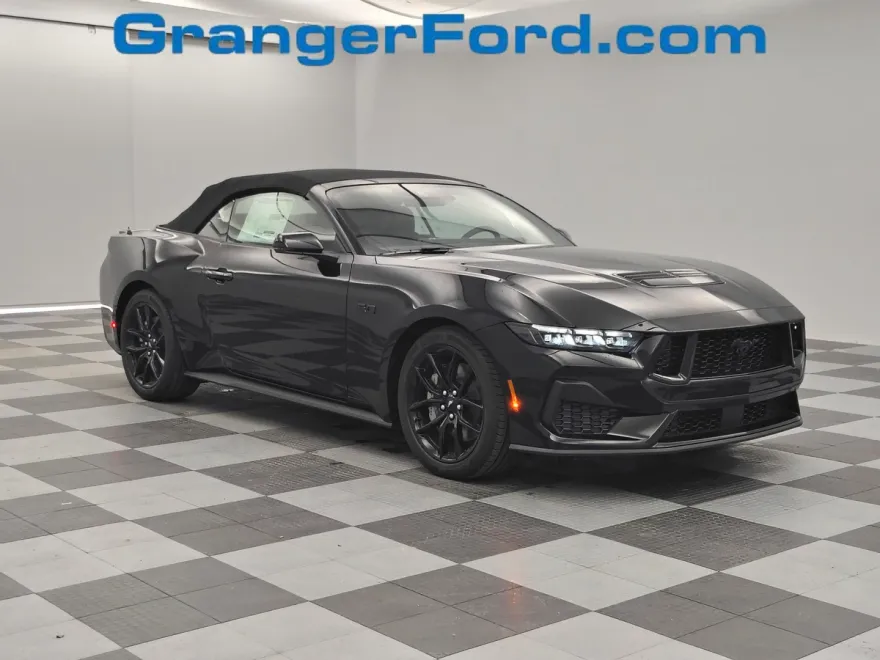 2025 Ford Mustang GT Premium photo 1
