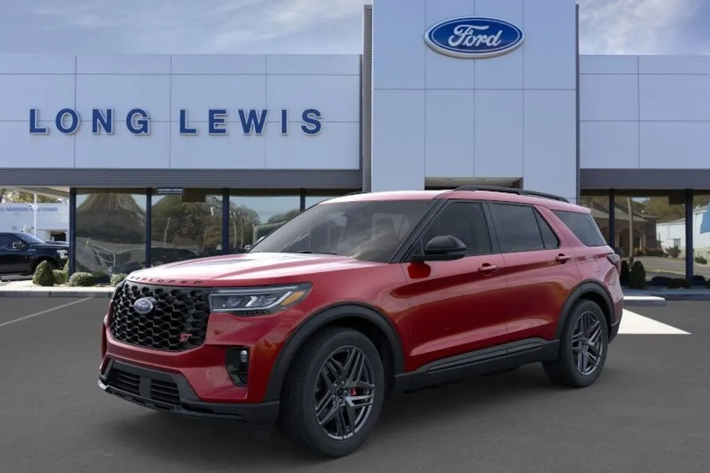 2025 Ford Explorer ST photo 1