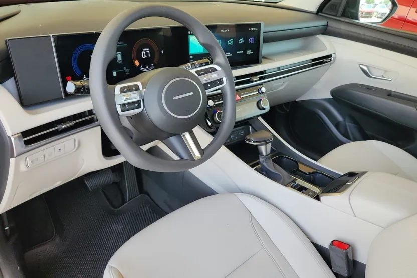 2025 Hyundai Tucson SEL photo 8