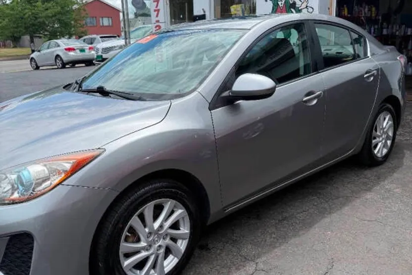 2012 Mazda Mazda3 Touring photo 1