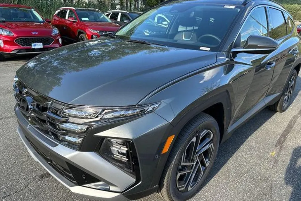 2025 Hyundai Tucson Hybrid Limited photo 1