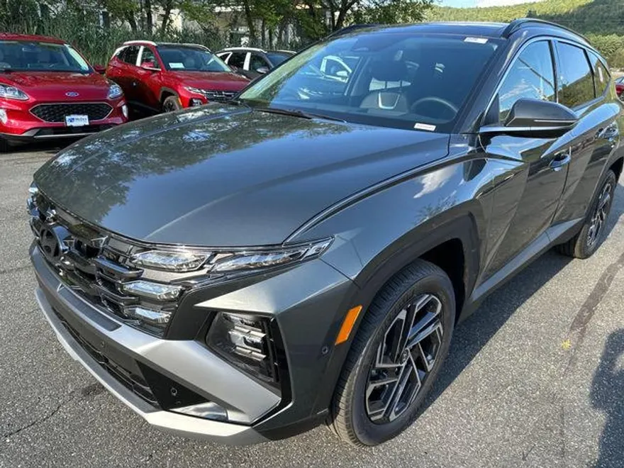 2025 Hyundai Tucson Hybrid Limited photo 1