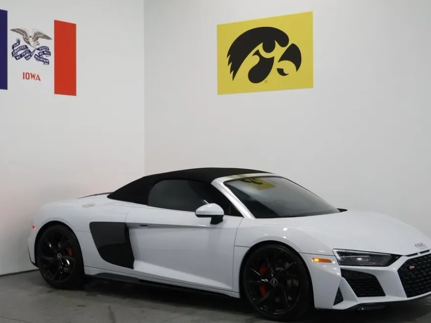 2021 Audi R8 V10 RWD Spyder Quattro photo 1