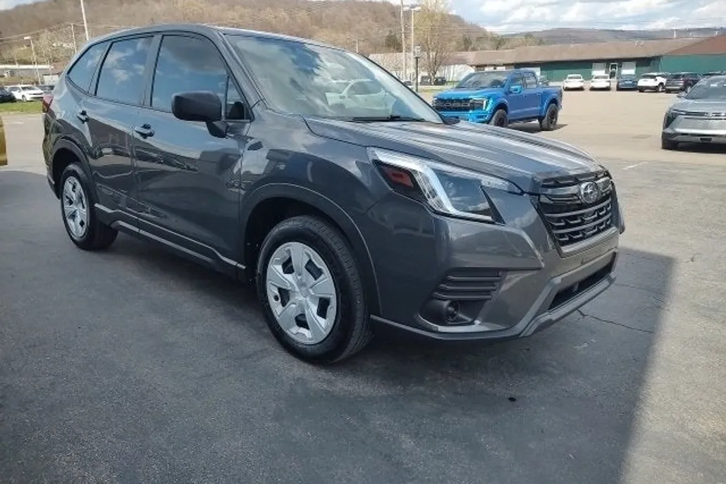 2022 Subaru Forester Premium photo 1