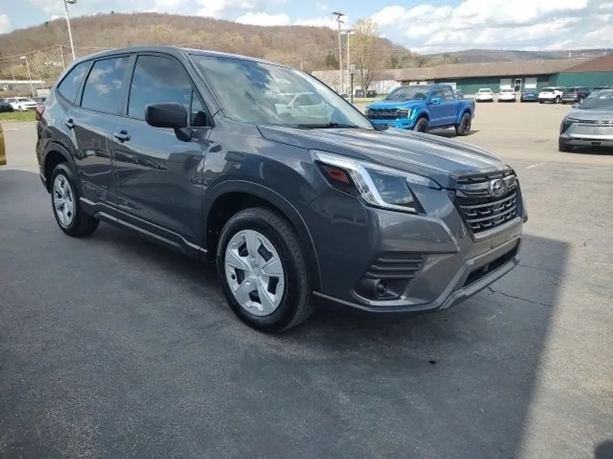 2022 Subaru Forester Premium photo 1