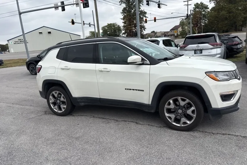 2018 Jeep Compass Limited photo 1