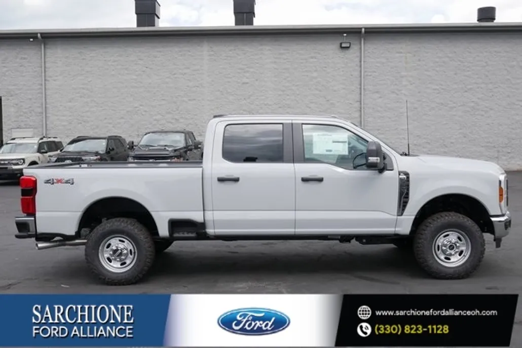 2025 Ford F-350 photo 1