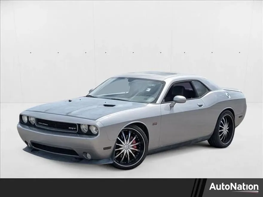 2011 Dodge Challenger SRT8 photo 1