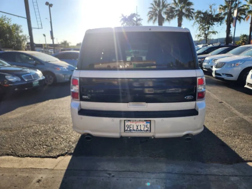 2016 Ford Flex SEL photo 1