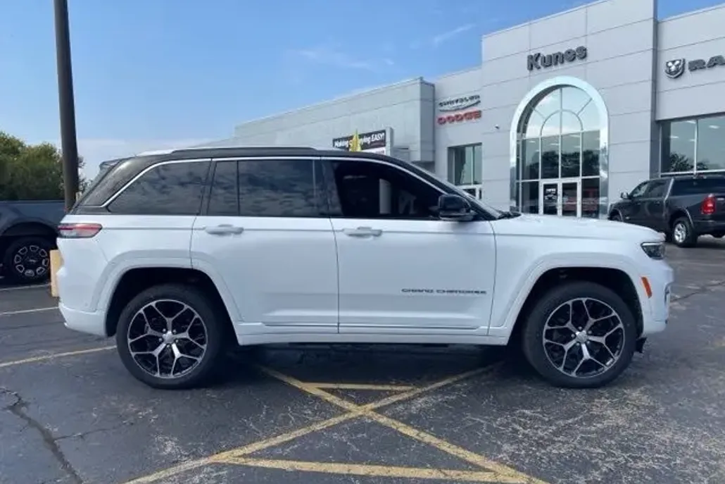 2023 Jeep Grand Cherokee Summit Reserve 4xe photo 1