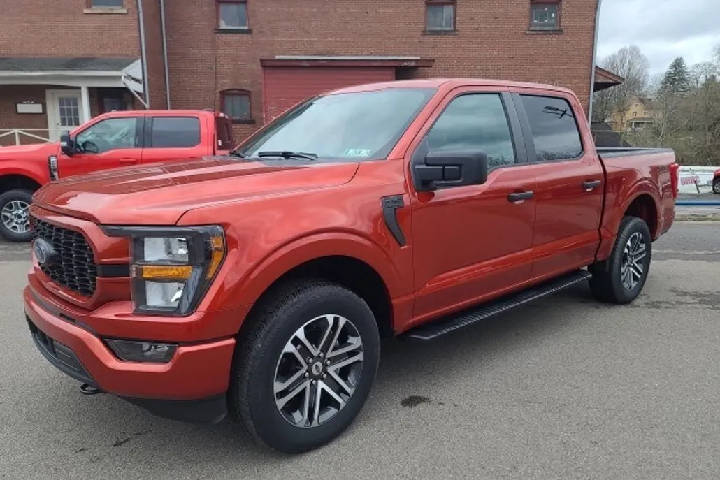 2023 Ford F-150 XL STX photo 1